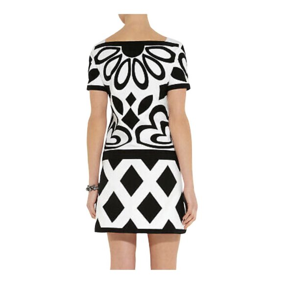 1.3K MOSCHINO Geometric Appliqués Cotton Blend Black White Mini Dress Size 10 - Picture 2 of 10